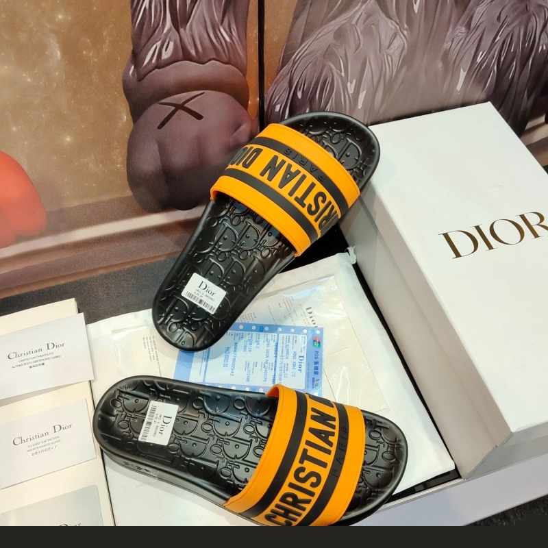 ch**an D*or slippers